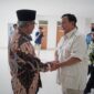 Menteri Pertahanan RI Prabowo Subianto meyambangi Ketua Umum PP Muhammadiyah Haedar Nashir. (Dok. Tim Media Prabowo Subianto) 
