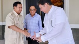Ketua Umum Partai Gerindra Prabowo Subianto bersama Ketua Umum Partai Golkar Airlangga Hartarto dan Ketua Umum DPP Partai Golkar Aburizal Bakrie. (Instagram.com/@golkar.indonesia)