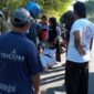 Pemotor seorang siswi STM Negeri 1 Bendo terpelanting dan jungkir balik di jalanan. (Dok. FIN) 
