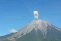 Aktivitas vulkanis Gunung Semeru di Jawa Timur. (Dok. Magma.esdm.go.id)
