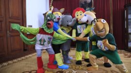 Kick off Porprov VIII/2023 Jatim perkenalkan lima maskot perwakilan di Gedung Negara Grahadi, Sabtu (2/9). 