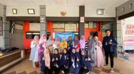 Mahasiswa Universitas Trunojoyo Madura bersama pelaku UMK di Desa Kertagena Daya.