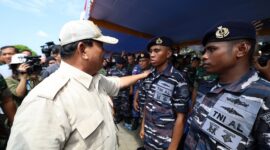 Calon Presiden Koalisi Indonesia Maju (KIM) Prabowo Subianto saat mengujungi Makodim 1710/Mimika Papua. (Dok. Tim Media Prabowo Subianto)
