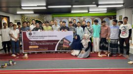 Tim Dosen Berkarya FHUB bersama WNI di Jepang foto bersama usai penyuluhan hukum.
