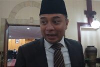 Walikota Surabaya Eri Cahyadi dalam wawancara usai pengesahan APBD 2024.