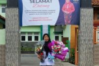 Guru Biologi Madrasah Aliyah Negeri 2 Pamekasan Chandra Kirana.