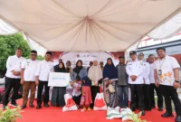 Menko Muhadjir tinjau penanganan stunting dan penyaluran Bantuan Cadangan Pangan Pemerintah (CPP) di Gampong Lampulo, Kecamatan Kuta Alam, Kota Banda Aceh, Provinsi Aceh, pada Rabu (27/4/2024).