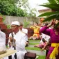 Anggota dan masyarakat sekitar Polresta Sidoarjo Beragama Hindu Laksanakan Ibadah Raya Kuningan.