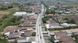 Jalan antar desa di wilayah Sidoarjo yang sudah selesai dikerjakan.