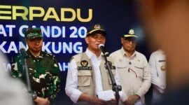 Menko PMK Muhadjir Effendy berikan keterangan pers terkait kesiapan jalur mudik di wilayah Jawa Tengah.
