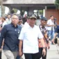 Menko Muhadjir didampingi perwakilan Kementerian Perhubungan bersama PJ. Gubernur Jatim tinjau langsung arus mudik di Pelabuhan Tanjung Jangkar, Kabupaten Situbondo, Jawa Timur pada Sabtu (06/04/2024). 