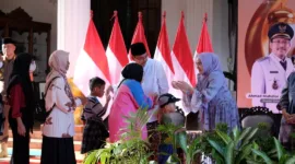 Open house halal bihalal Bupati Sidoarjo Ahmad Muhdlor Ali dan istri bersilaturahmi dengan masyarakat di Pendopo Delta Wibawa.
