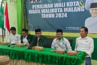 Ketua DPC PKB Kota malang, H Fatchullah didampingi Ketua dan Jubir Desk Pilkada.