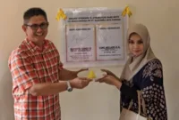 Sutoyo Tinoyo selaku SVP GT- Distribution PT NIC bersama Direktur utama PT Samudera Arta Pangan Vini Melani, S.S.