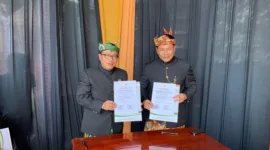 Opini WTP LKPD Pemerintah Kabupaten Sidoarjo tahun anggaran 2023 diterima Wakil Bupati Sidoarjo H. Subandi SH dari Kepala Perwakilan BPK Provinsi Jawa Timur Karyadi, Kamis, (2/5). 