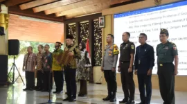 Komitmen bersama antikorupsi dideklarasikan Plt. Bupati Sidoarjo H. Subandi SH,M.Kn bersama seluruh kepala Organisasi Perangkat Daerah Sidoarjo digelar dipendopo Delta Wibawa, Selasa, (14/5). 