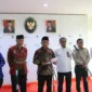 Menko PMK Muhadjir berikan keterangan usai RTM terkait penanganan bencana  tia Provinsi di Kantor Kemenko PMK, pada Kamis (2/5/2024).