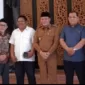 Plt Bupati Sidoarjo Subandi bersama para poltisi di Pendopo Delta Wibawa, Senin (13/5/2024). 