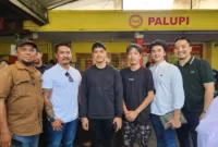 Kaesang Pangarep bertemu Richard Handiwiyanto bicarakan Pilwali Surabaya 2024. (foto: istimewa)