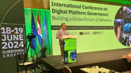 Anggota Dewan Pers, A Sapto Anggoro, memberikan masukan dalam rapat UNESCO di Kroasia.