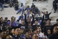 Para suporter Aremania ikuti Munas di Hall Dome Universitas Muhammadiyah Malang (UMM), Kota Malang, Provinsi Jawa Timur, pada Minggu (2/6/2024).