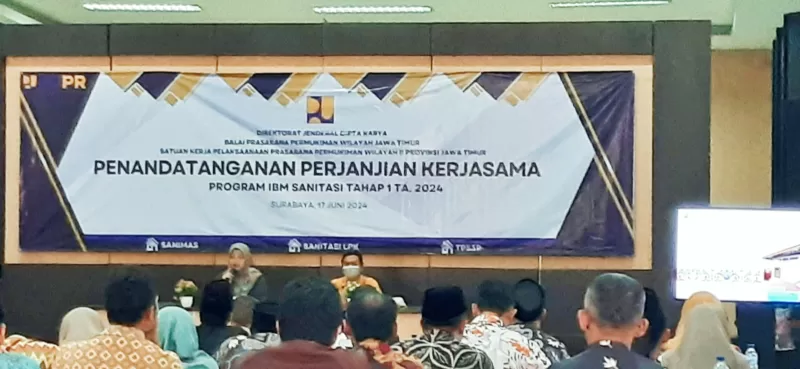 Penandatanganan Memorandum of Understanding (MoU) antara BRI Unit Demak dengan Dinas PUPR Jatim untuk penyalur bantuan program IBM Sanitasi ponpes dan Desa.