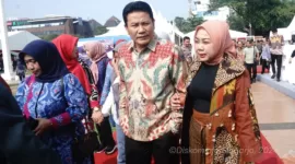 Plt. Bupati Sidoarjo, Subandi, menghadiri puncak peringatan Harganas ke-31 di Kota Semarang, Jawa Tengah didampingi oleh istri tercinta, dr. Sriatun Subandi.