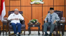 Ketua DPD RI AA LaNyalla Mahmud Mattaliitti bersama Amin Rais. (foto: Tim Media LaNyalla)
