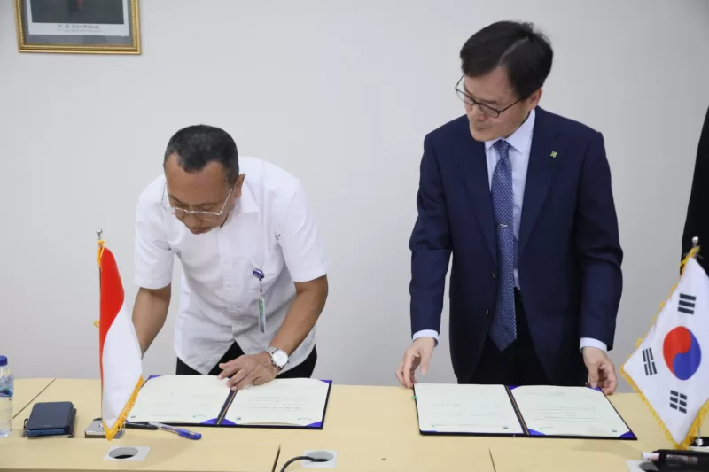 Kemnaker dan KOSHA Teken Kerja Sama Proyek Peningkatan Kebijakan K3 di Indonesia. (foto: Humas Kemnaker RI)