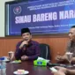 H Gunawan Wibisono bincang bareng narasumber di Sekretariat Persatuan Wartawan Indonesia (PWI) Malang Raya, Rabu(03/07/24).