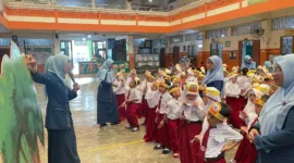 Kegiatan MPLS dibuka langsung oleh Kepala SD Al Muslim Jawa Timur, Fatimatuz Zahroh, S.Pd., M.Pd.