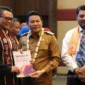 Plt Bupati Subandi di acara Simposium & Pengukuhan Guru Penggerak Angkatan 9 Kabupaten Sidoarjo di Fave Hotel Sidoarjo pada Senin (22/7/2024). 