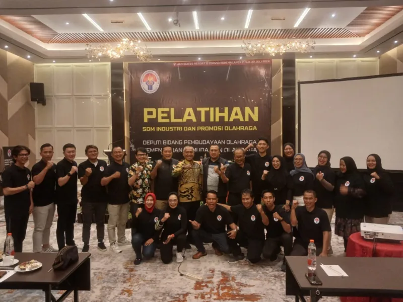 Pelatihan SDM Industri dan Promosi Olahraga bagi sejumlah pelaku usaha industri olahraga di Ijen Suites.