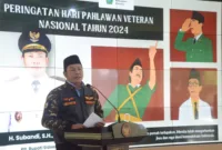 Plt Bupati Sidoarjo Subandi berikan sambutan dalam peringatan Hari Veteran Nasional 2024 di pendopo Delta Wibawa, Senin, (19/8).