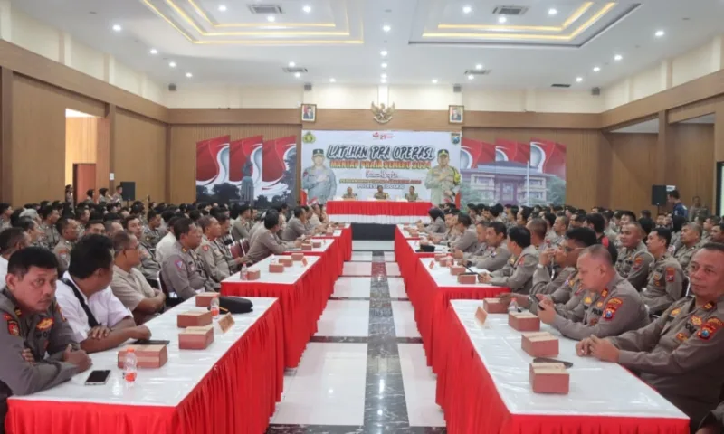 Polresta Sidoarjo melaksanakan Latpraops (Latihan Pra Operasi) Mantap Praja Semeru 2024 terkait kesiapan pengamanan Pemilihan Kepala Daerah (Pilkada) serentak 2024 di Gedung Serbaguna Polresta Sidoarjo, Selasa (13/8/2024).