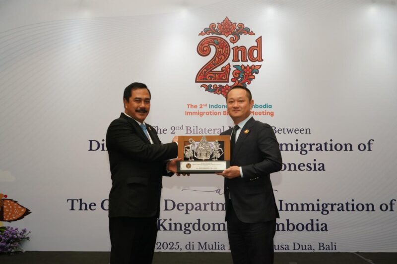 Direktorat Jenderal Imigrasi Kementerian Imigrasi dan Pemasyarakatan Republik Indonesia menjalin kerja sama strategis dengan Imigrasi Kerajaan Kamboja dalam pertemuan bilateral kedua yang digelar di Bali pada Senin, (19/5/2025).