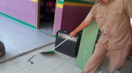 Sebuah kejadian tak terduga terjadi di TK Dharma Wanita Desa Duyung, Kecamatan Takeran, Magetan, pada Selasa (8/7/2025). 