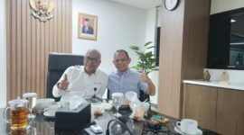 Direktur Utama LKBN ANTARA, Akhmad Munir beraAndy Setiawan Direktur CV Surabaya Bintang Sejahtera Distributor Sari Roti Madura.