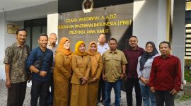 RSUD Eka Candrarini Surabaya melakukan kunjungan perdana ke Kantor Persatuan Wartawan Indonesia (PWI) Jawa Timur, Selasa (9/9/2025).