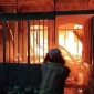 Sebuah rumah jasa pencucian pakaian (laundry) yang berada di Gang Masjid Gading, Kecamatan Manguharjo, Kota Madiun, hangus terbakar hebat pada Sabtu malam (13/09/2025).