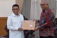 Gubernur Banten Andra Soni menerima kunjungan Ketua Persatuan Wartawan Indonesia (PWI) Pusat Akhmad Munir bersama jajaran pengurus di Gedung Negara, Kota Serang, Kamis (18/9/2025).