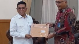 Gubernur Banten Andra Soni menerima kunjungan Ketua Persatuan Wartawan Indonesia (PWI) Pusat Akhmad Munir bersama jajaran pengurus di Gedung Negara, Kota Serang, Kamis (18/9/2025).