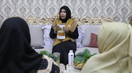 Wakil Bupati Sidoarjo Hj. Mimik Idayana, saat temui ibu-ibu Pegiat UMKM Kelurahan Geluran Taman di rumah Dinas, Senin (22/09/2025).