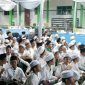 peringatan Maulid Nabi Muhammad SAW di Pondok Pesantren Tanwirul Afkar Krian, Kamis malam (25/9).
