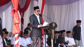 Ketua DPRD Kabupaten Sidoarjo, H. Abdillah Nasih saat berikan sambutan di peringatan Hari Santri Nasional (HSN) tahun 2025. 