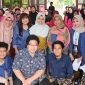Dari kiri ke kanan: dr. Tita Pusparini, M.Kes (Kepala Puskesmas Keputih), Herlina Harsono Njoto (DPRD Surabaya), dr. Endah Indriastuti, Sp.PK (Kepala Program Studi Kedokteran ITS), dr. Lely Nurhayati, MH., CMC. (Dosen Kedokteran ITS), dr. Edwin Nugroho Njoto, MIHM, MHM, Sp.PD (Dosen Kedokteran ITS), dr. Gumilar Fardhani Ami Putra (Dosen Kedokteran ITS).