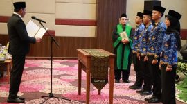 Sebanyak 324 Pegawai Pemerintah dengan Perjanjian Kerja (PPPK) Tahap II Kabupaten Sidoarjo formasi tahun 2024 resmi menerima Surat Keputusan (SK) pengangkatan.