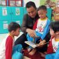 KB-TK Al Muslim menggelar kegiatan literasi keluarga bertajuk “Gerakan Abaku” akronim dari “Gerakan Ayah Bunda Bacakan Aku Buku”.