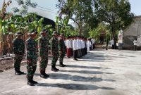 Satgas TNI Manunggal Membangun Desa (TMMD) ke-126 Kodim 0816/Sidoarjo turut ambil bagian dalam upacara Hari Santri Nasional yang digelar di Pondok Pesantren Thoriqussalam, Desa Kedondong, Kecamatan Tulangan, Kabupaten Sidoarjo.