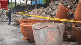 Smelting ilegal PT GRS di Serang lokasi Pengroyokan tim Gakkum DLH 8 Agustus lalu. (foto dok DLH)